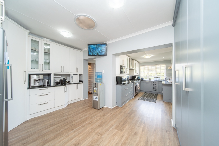 5 Bedroom Property for Sale in Selborne Eastern Cape